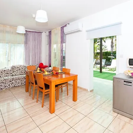 Natalie Villa Protaras