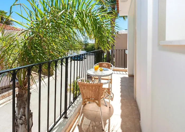 Natalie 빌라 프로타라스